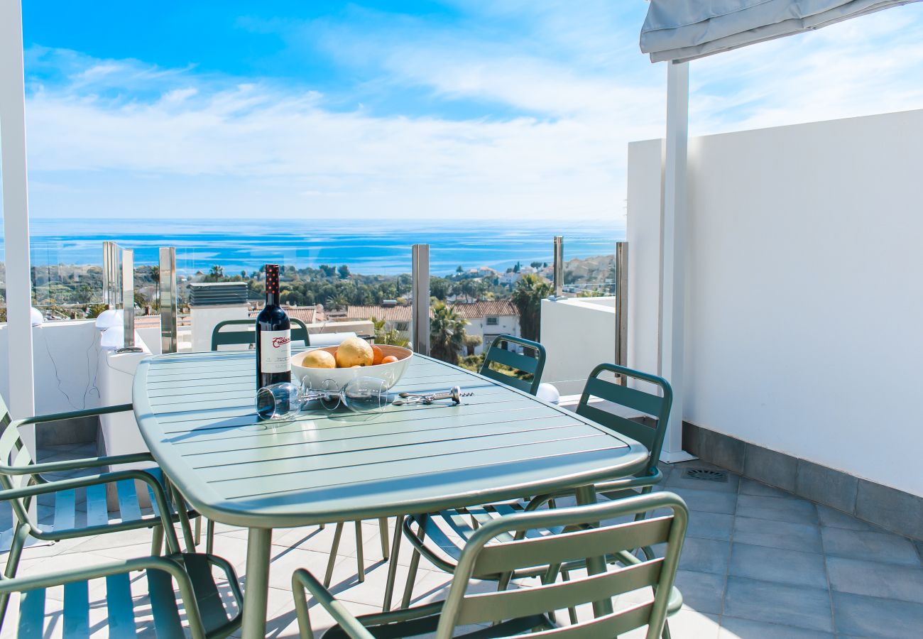 Stadthaus in Nerja - Stadthaus mit Dachterrasse und privatem Pool