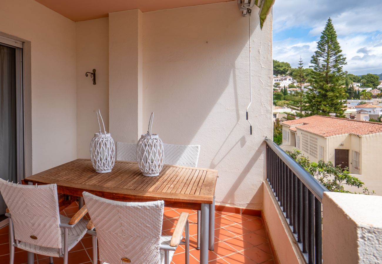 Ferienwohnung in La Herradura - Gemütliche Wohnung mit Pool, Tennis/Padel, Meer- und Bergblick