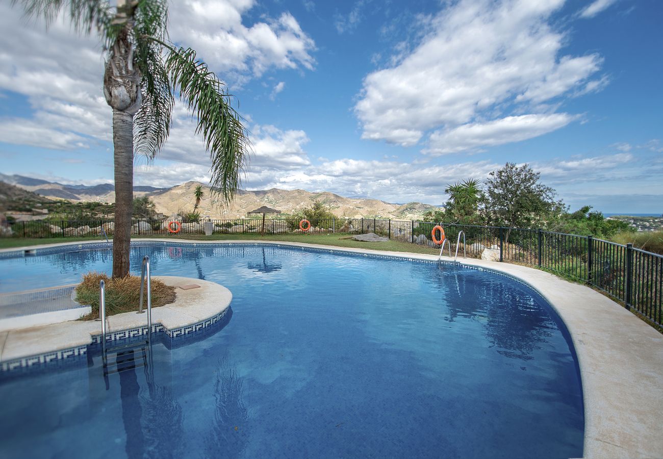 Stadthaus in La Herradura - Reihenhaus, Meerblick, große Terrasse, Pool und Paddle