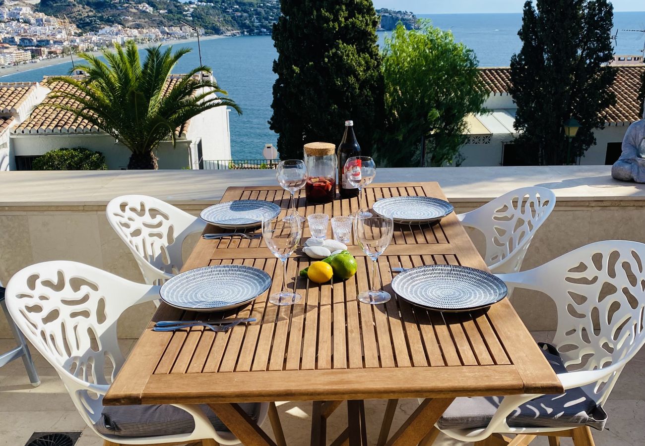 Stadthaus in La Herradura - Elegantes Stadthaus, große Terrasse, Pool und Paddle-Plätze