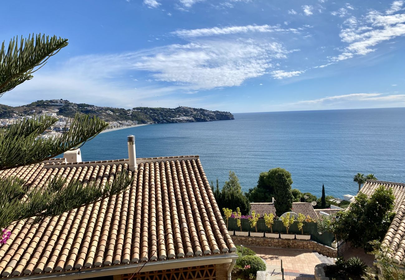 Stadthaus in La Herradura - Elegantes Stadthaus, große Terrasse, Pool und Paddle-Plätze