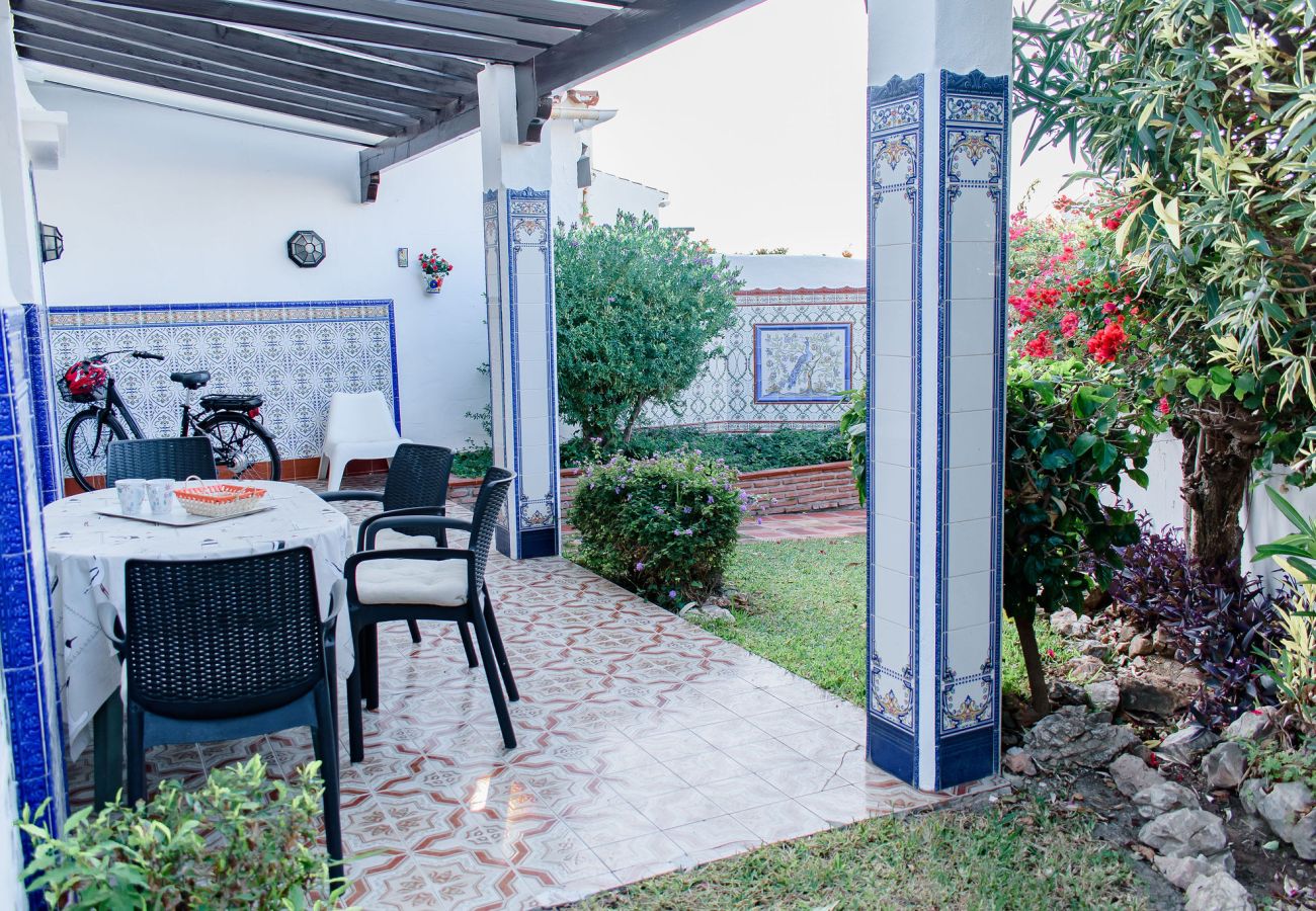 Stadthaus in Nerja - Gemütliches Haus in Capistrano, in der Nähe von Nerjas größtem Pool