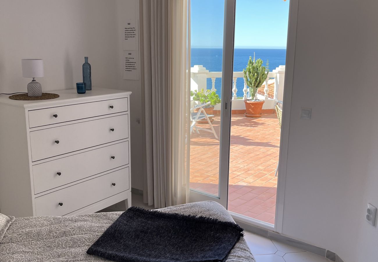 Ferienwohnung in Nerja - Wunderschöne Wohnung mit Meerblick und großer Terrasse 