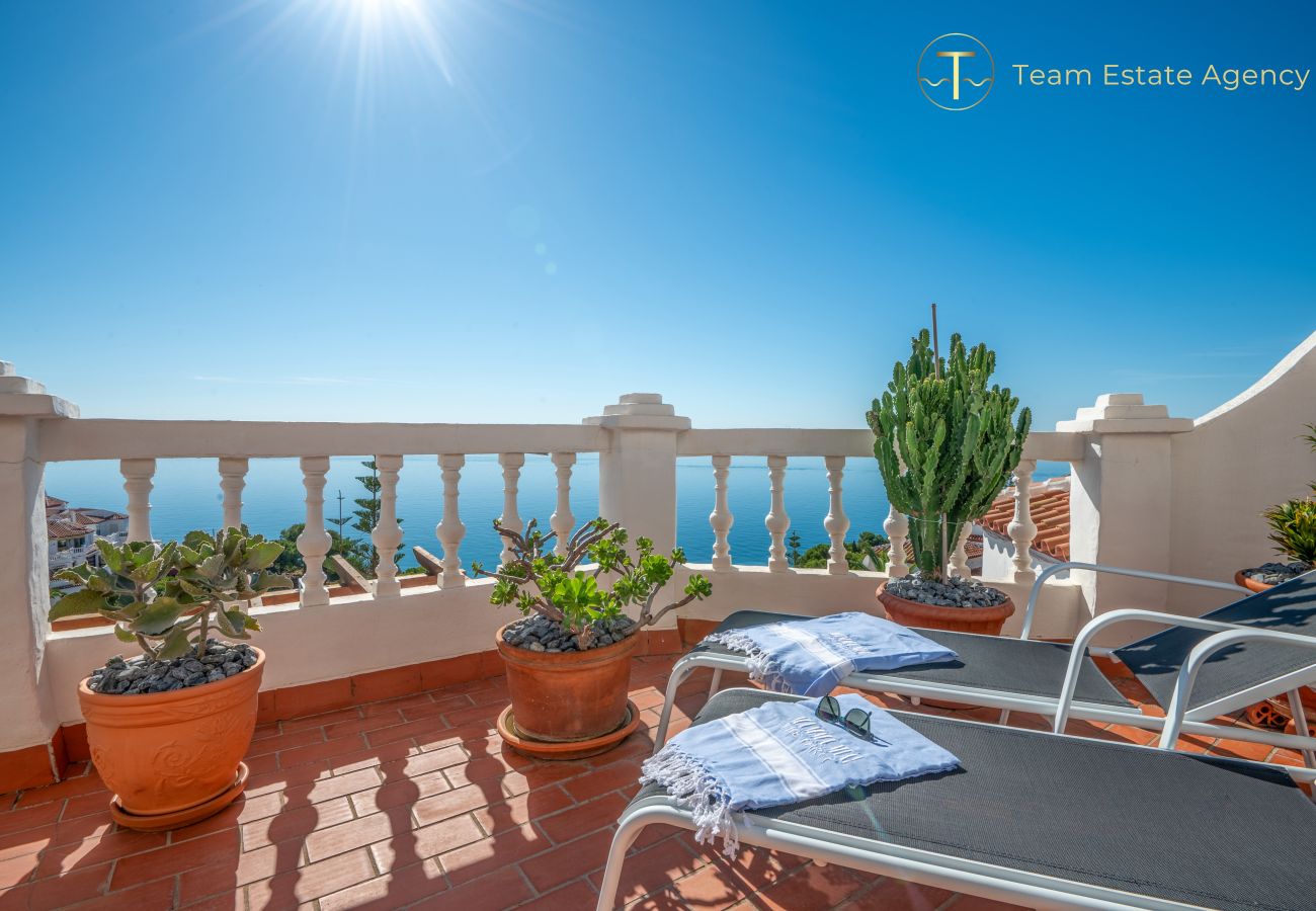 Ferienwohnung in Nerja - Wunderschöne Wohnung mit Meerblick und großer Terrasse 