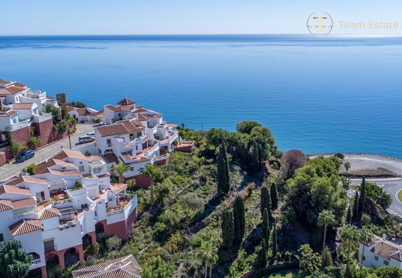 Ferienwohnung in Nerja - Wunderschöne Wohnung mit Meerblick und großer Terrasse 