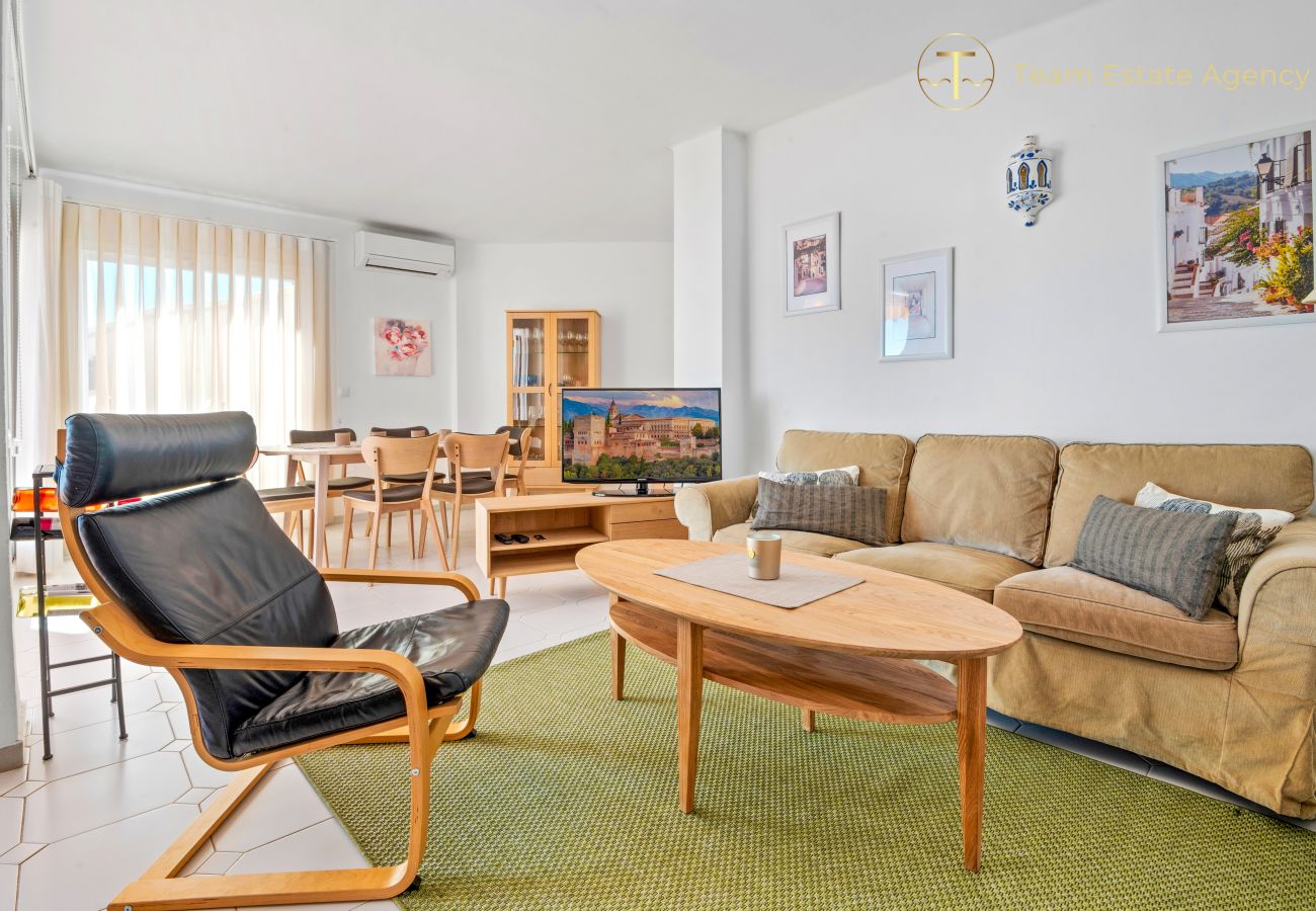 Ferienwohnung in Nerja - Wunderschöne Wohnung mit Meerblick und großer Terrasse 