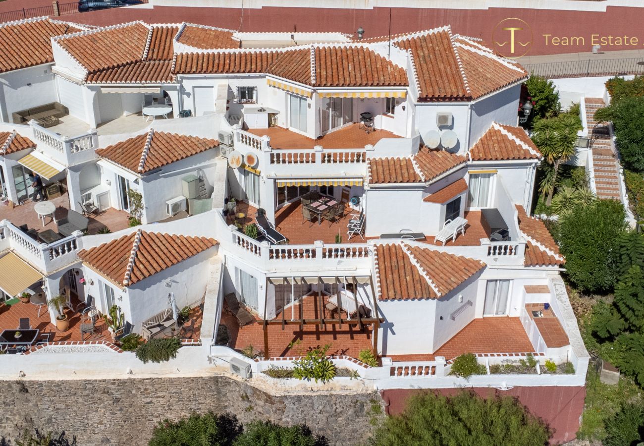 Ferienwohnung in Nerja - Wunderschöne Wohnung mit Meerblick und großer Terrasse 