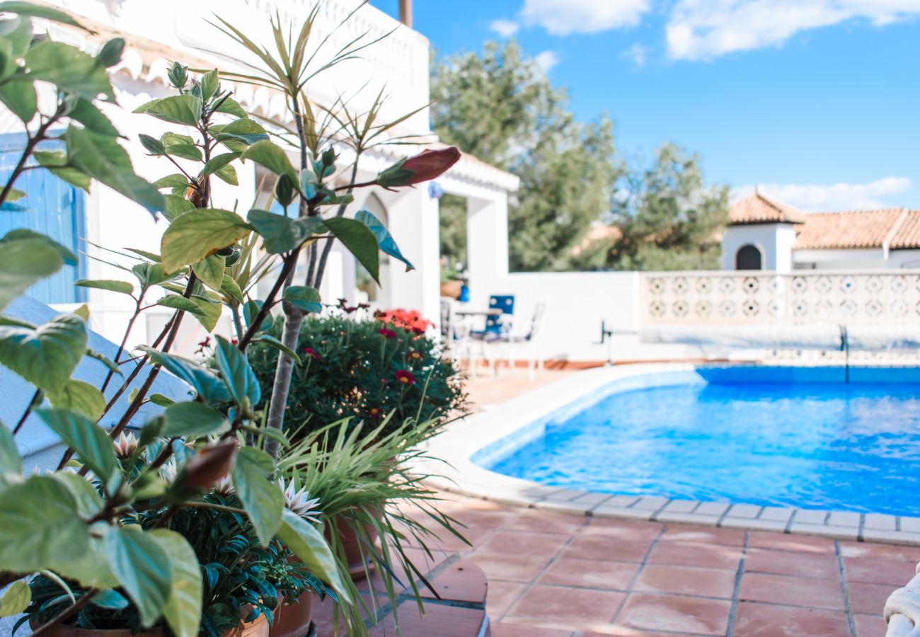 Villa en La Herradura - Villa exclusiva, maravilloso jardín, piscina privada.