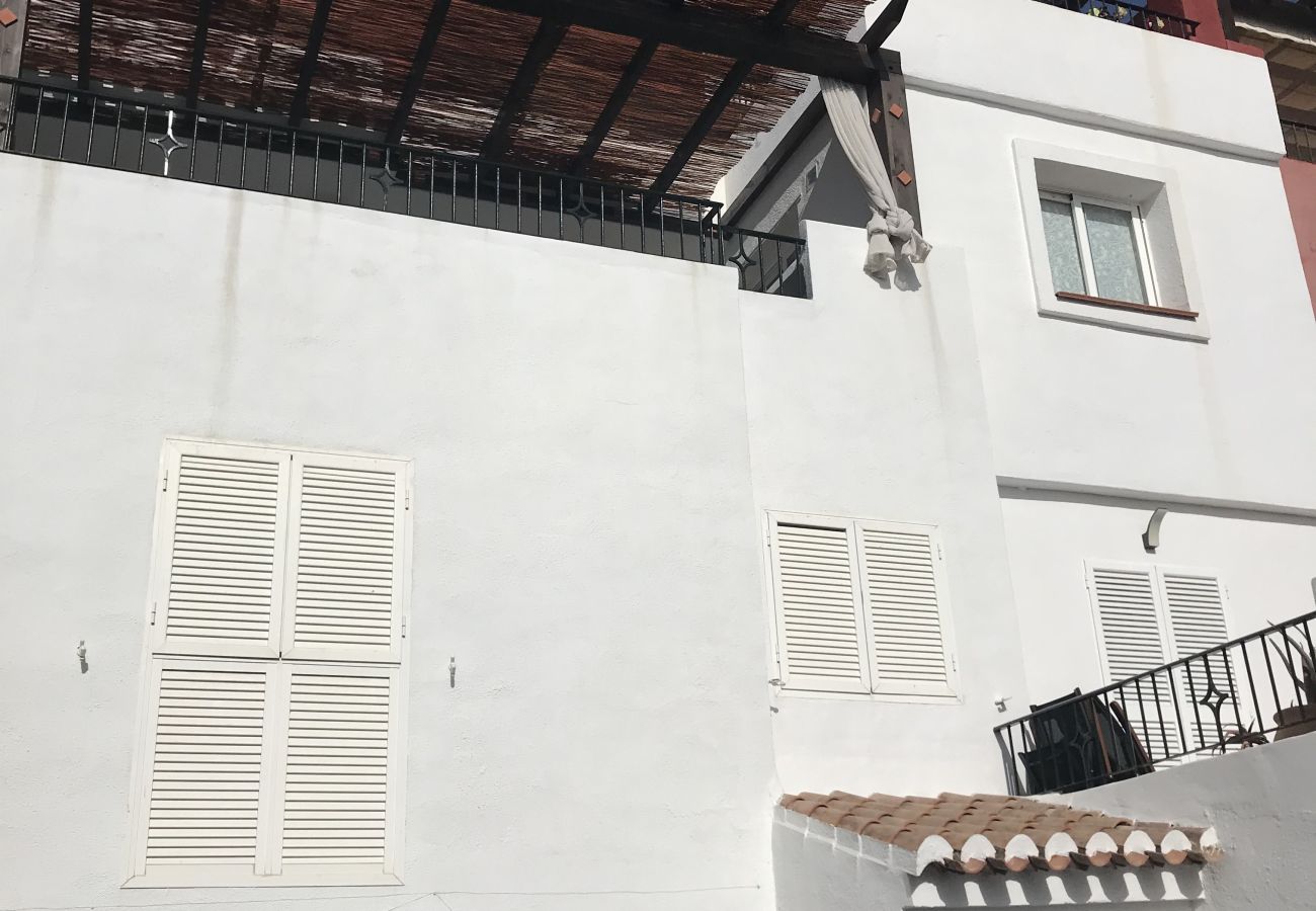 Casa adosada en La Herradura - Adosado, vistas al mar, gran terraza, piscina y pistas de pádel