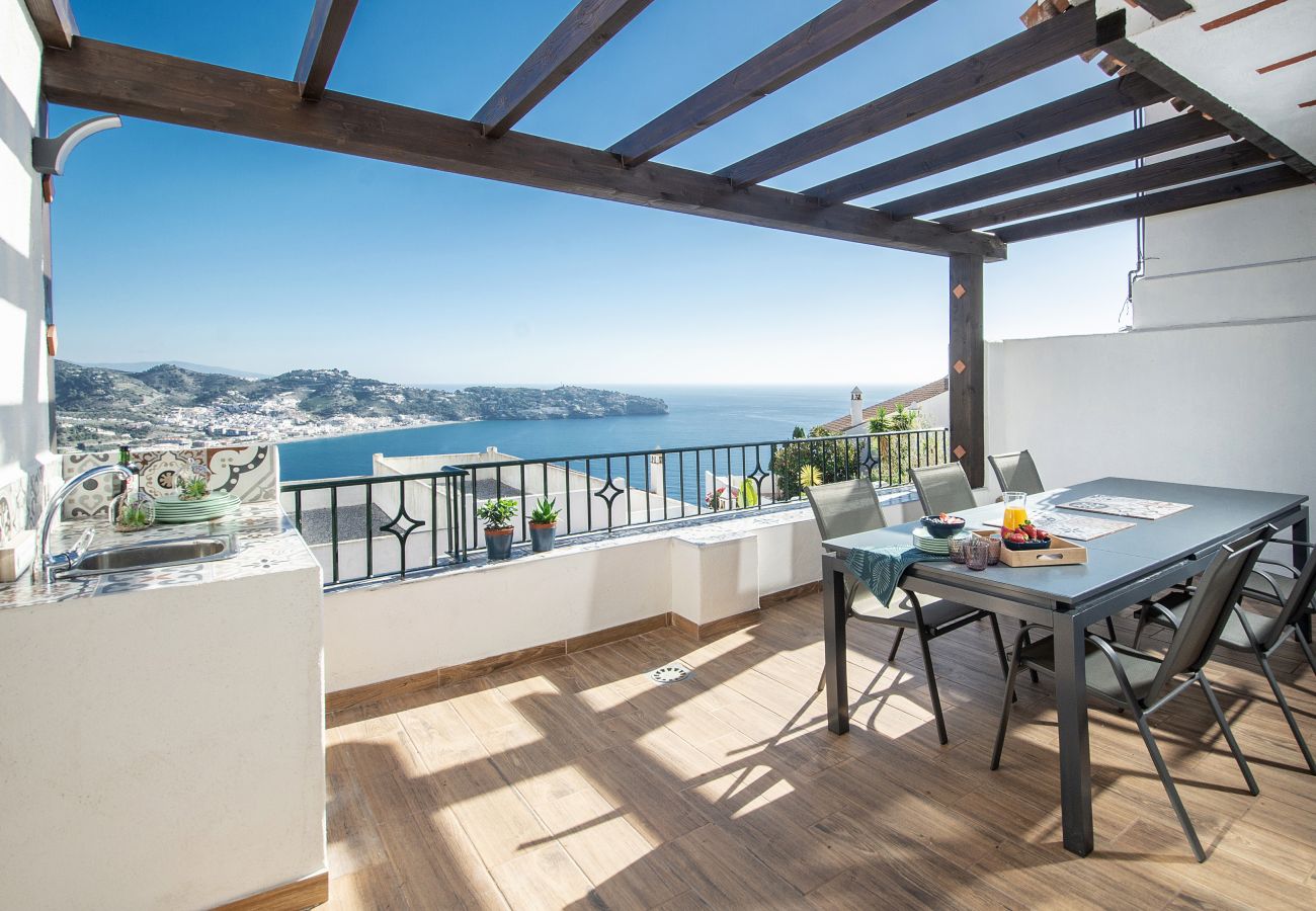 Casa adosada en La Herradura - Adosado, vistas al mar, gran terraza, piscina y pistas de pádel