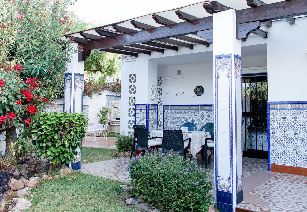 Casa adosada en Nerja - Acogedora casa en Capistrano, cerca de la piscina más grande de Nerja