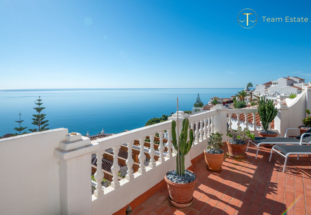 Apartamento en Nerja - Maravilloso apartamento con vistas al mar y gran terraza,