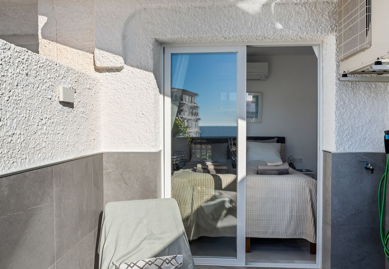 Apartamento en Almuñecar - Ático de lujo con amplia terraza – A 2 minutos de una playa impresionante