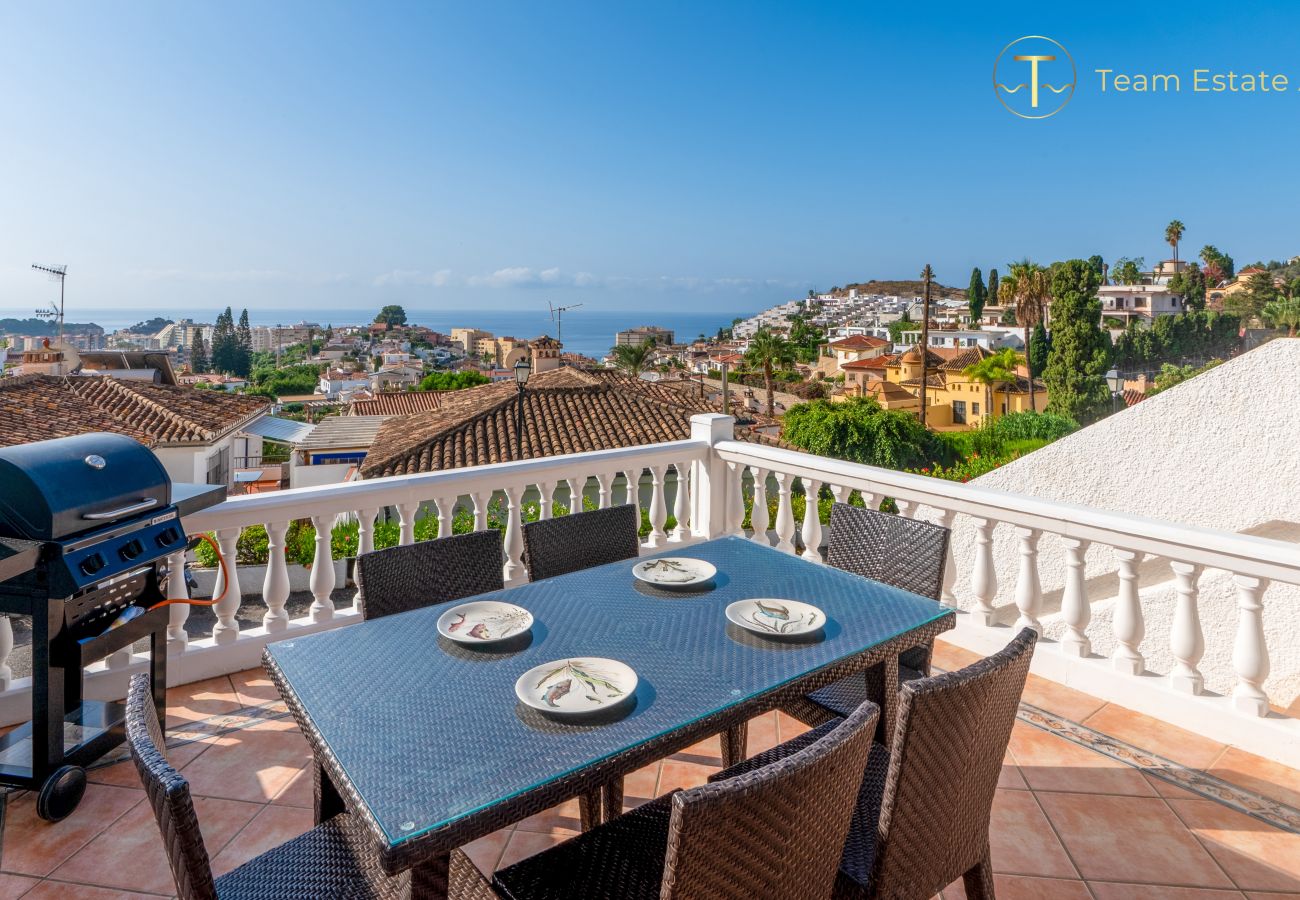 Casa adosada en Almuñecar - Vista al mar, 2 terrazas, cerca de la playa y restaurantes