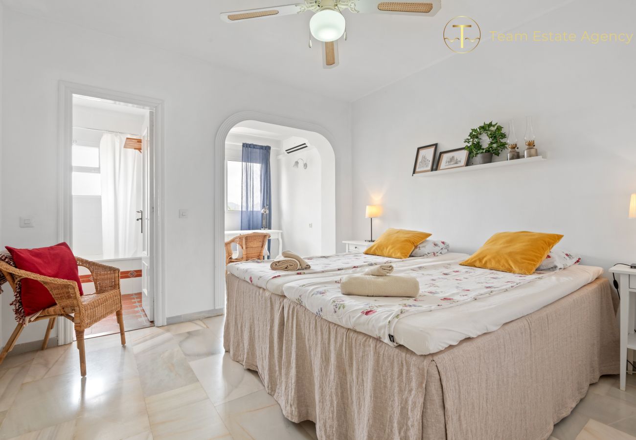 Casa adosada en Nerja - Terraza en la azotea, cerca de la playa de Burriana y el centro