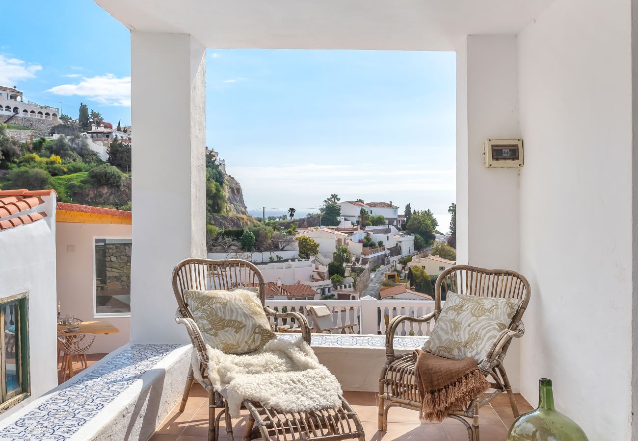 Villa en Almuñecar - Refugio elegante con impresionantes vistas al mar