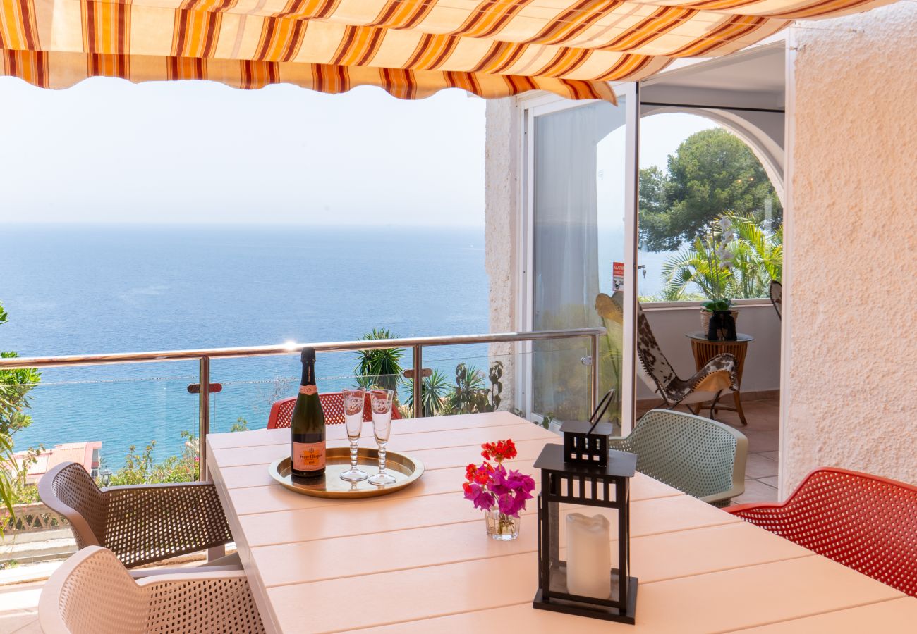 Villa in Almuñecar - Magical sea view, private heated pool, 15 min, walk to beach & restaurant