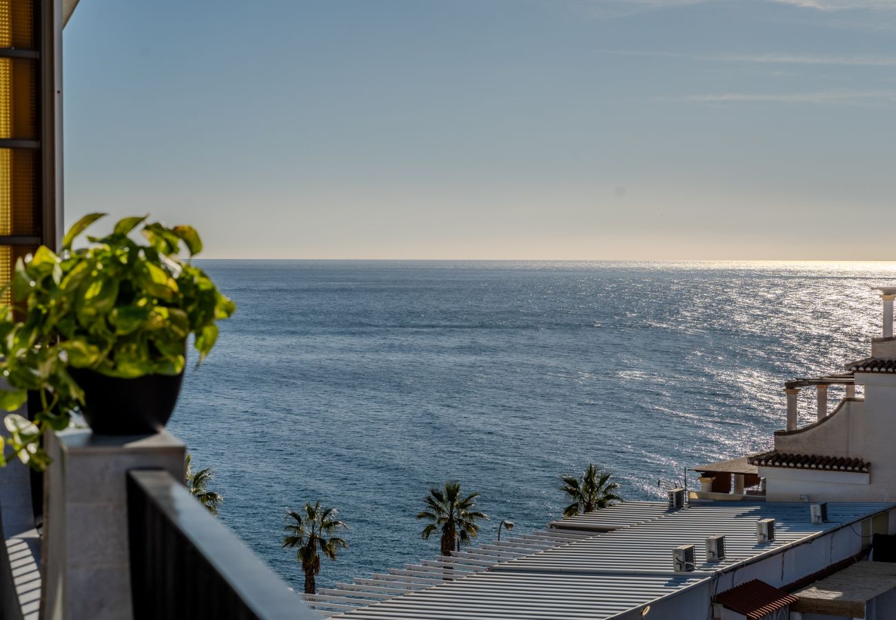 Apartment in Almuñecar - Luxurious Penthouse with Spacious Rooftop Terrace - 2 Minutes to Stunning Beach