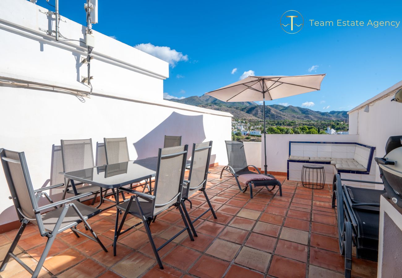 Townhouse in Nerja - Rooftop Terrace, Close to Burriana Beach, Town Center