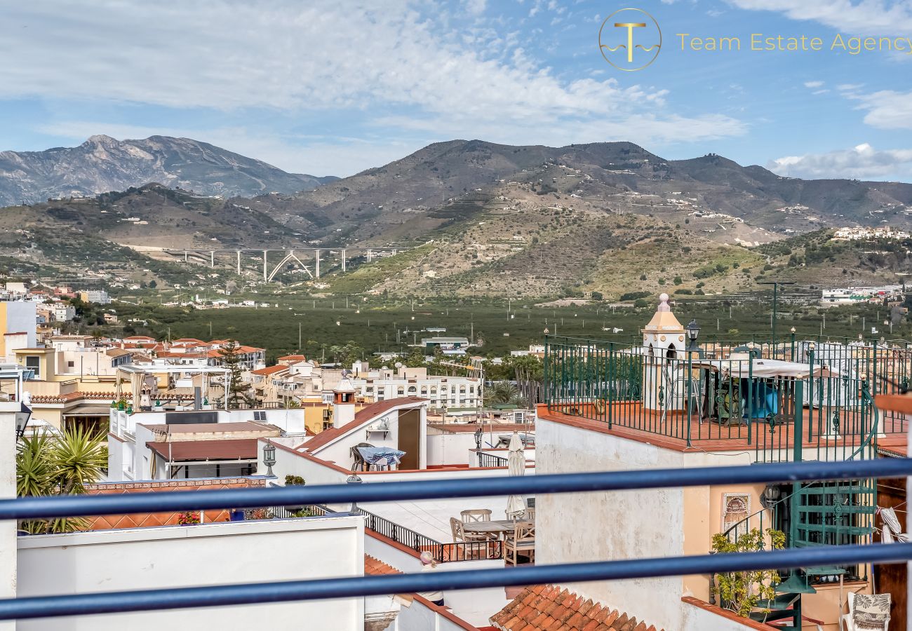 Townhouse in Almuñecar - Old Town Charm Next to San Miguel Castle